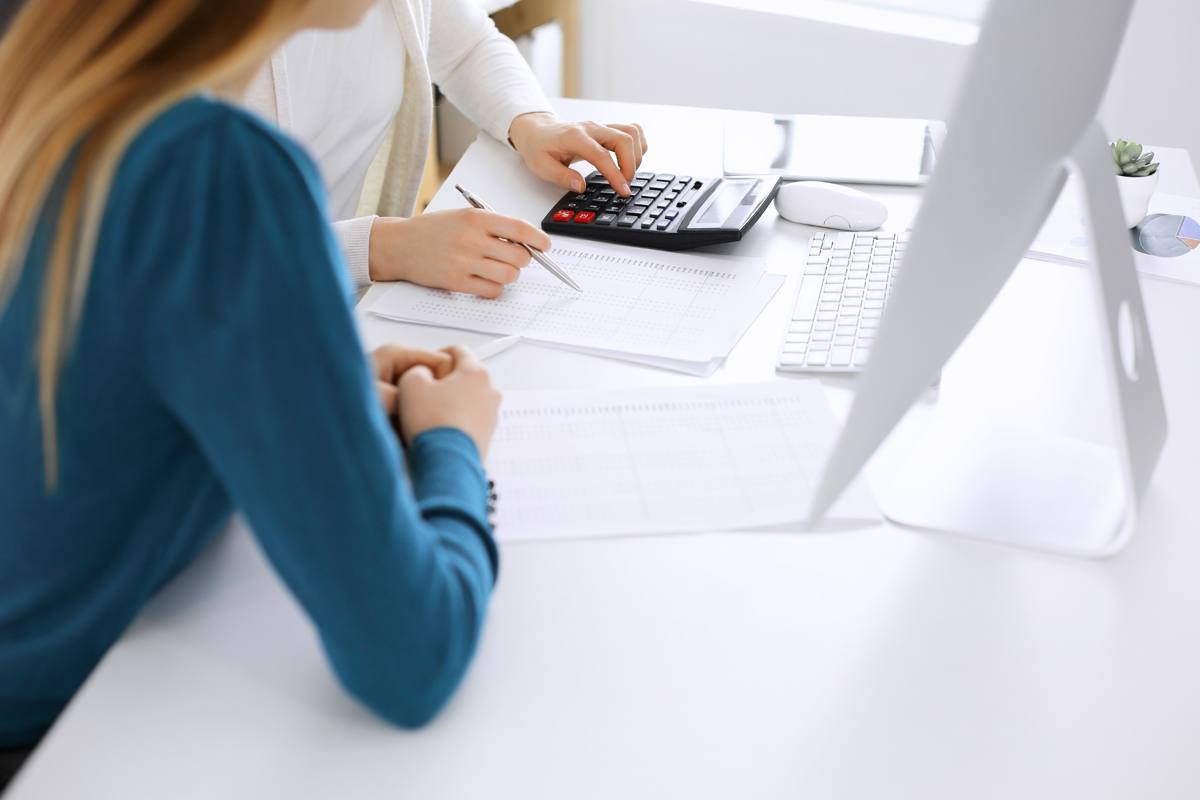Online spolupráce s účetní a osobní kontakt v kraji