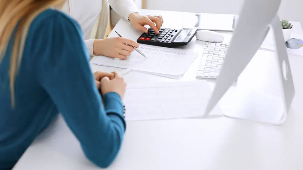 Online spolupráce s účetní a osobní kontakt v kraji